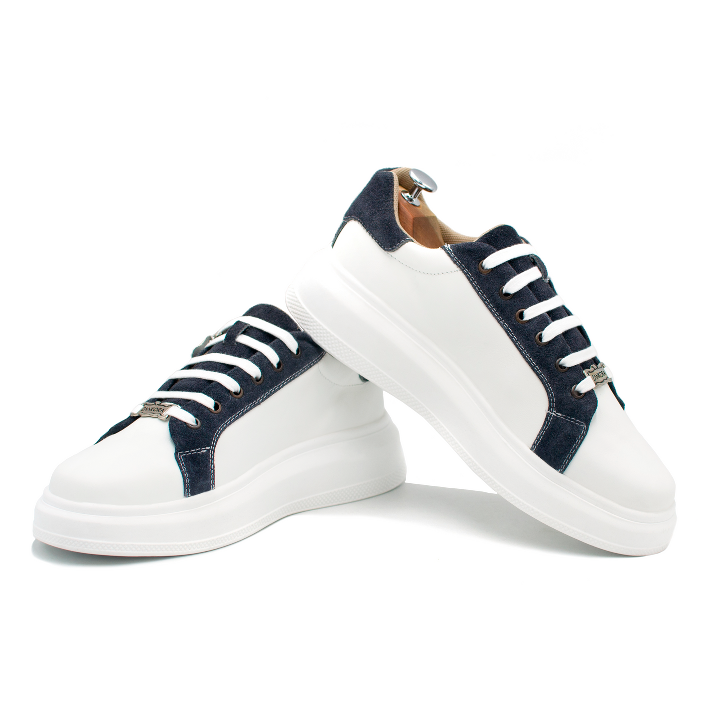 TENIS SNEAKERS EN PIEL GENUINA DE BECERRO ITALIANO CON APLICACIONES DE GAMUZA GRIS - SWO123J