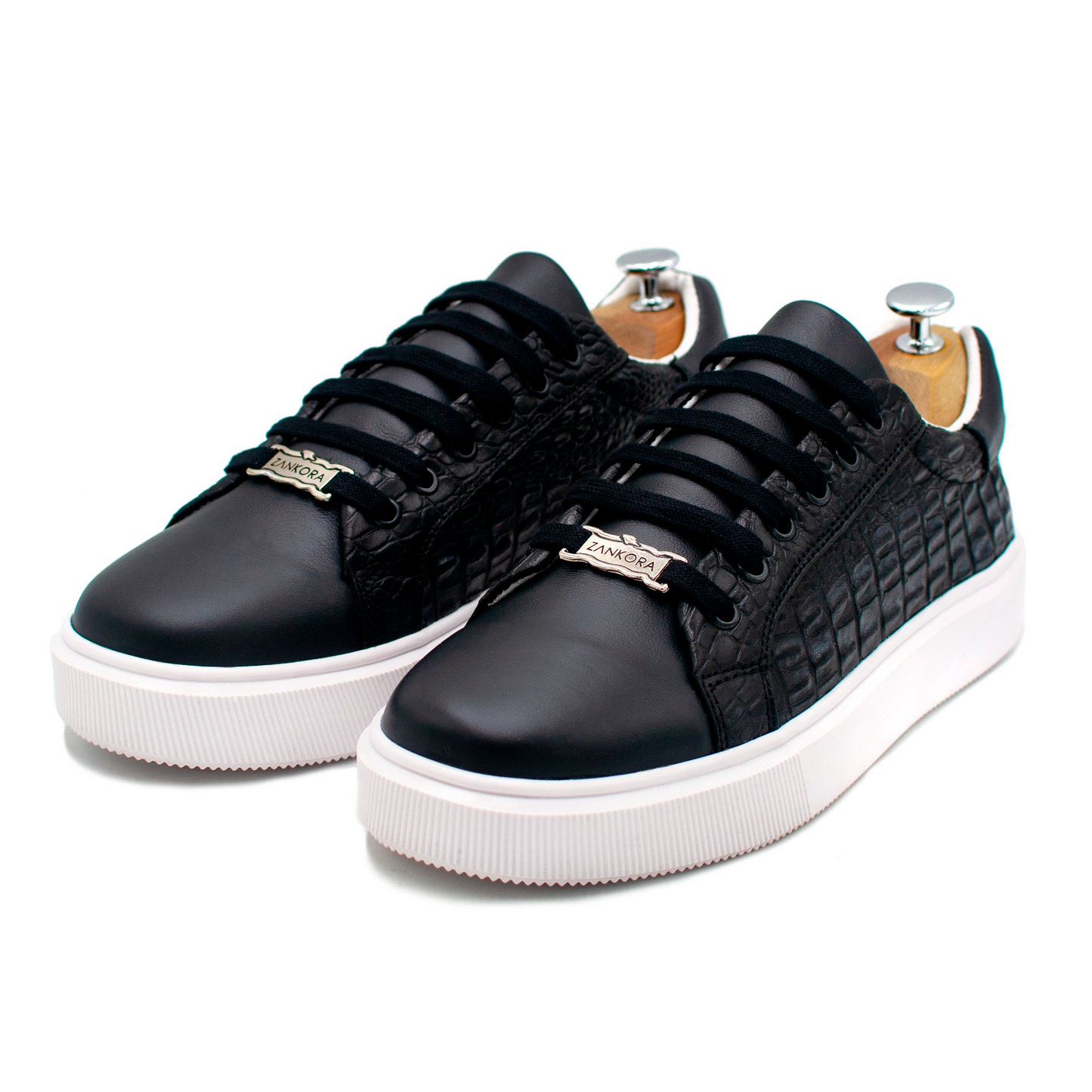 TENIS SNEAKERS 100% PIEL LISA NEGRA CON GRABADO DE LOMO DE COCODRILO EN - TCI912
