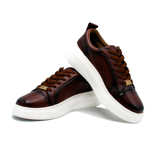 TENIS SNEAKERS DE EN PIEL GENUINA DE BECERRO ITALIANO CAFÉ SOMBREADO MODELO LUCKY - KOW039