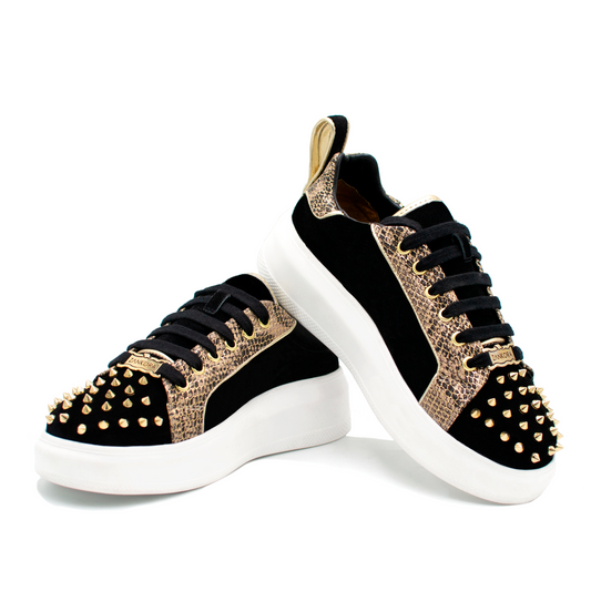 TENIS SNEAKERS EN PIEL DE GAMUZA CON GRABADO DE PITÓN CON ESTOPEROLES - UIE983J