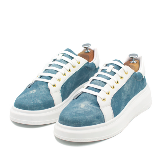 TENIS SNEAKERS EN PIEL GENUINA DE BECERRO CON SINTÉTICO ACABADO DE MEZCLILLA - UIE930O