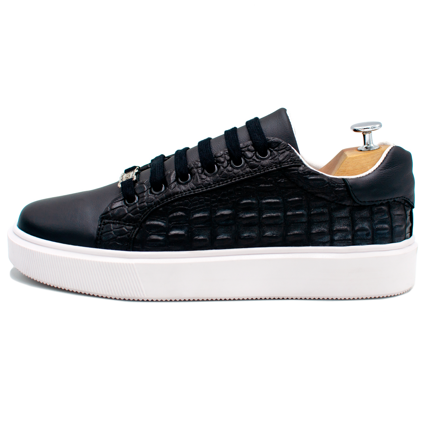 TENIS SNEAKERS 100% PIEL LISA NEGRA CON GRABADO DE LOMO DE COCODRILO EN - TCI912