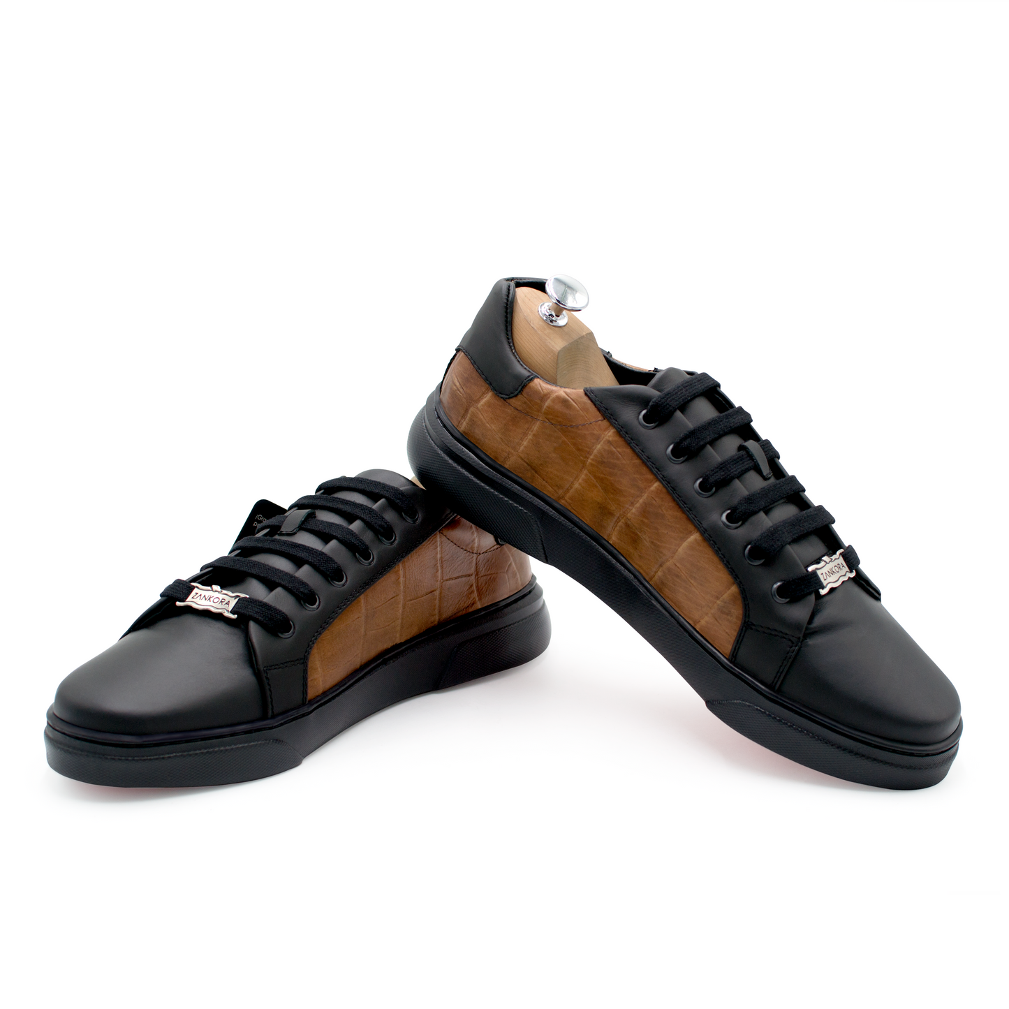 TENIS SNEAKERS EN PIEL RES NEGRA LISA CON PIEL GRABADA DE COCODRILO - KSO9012I