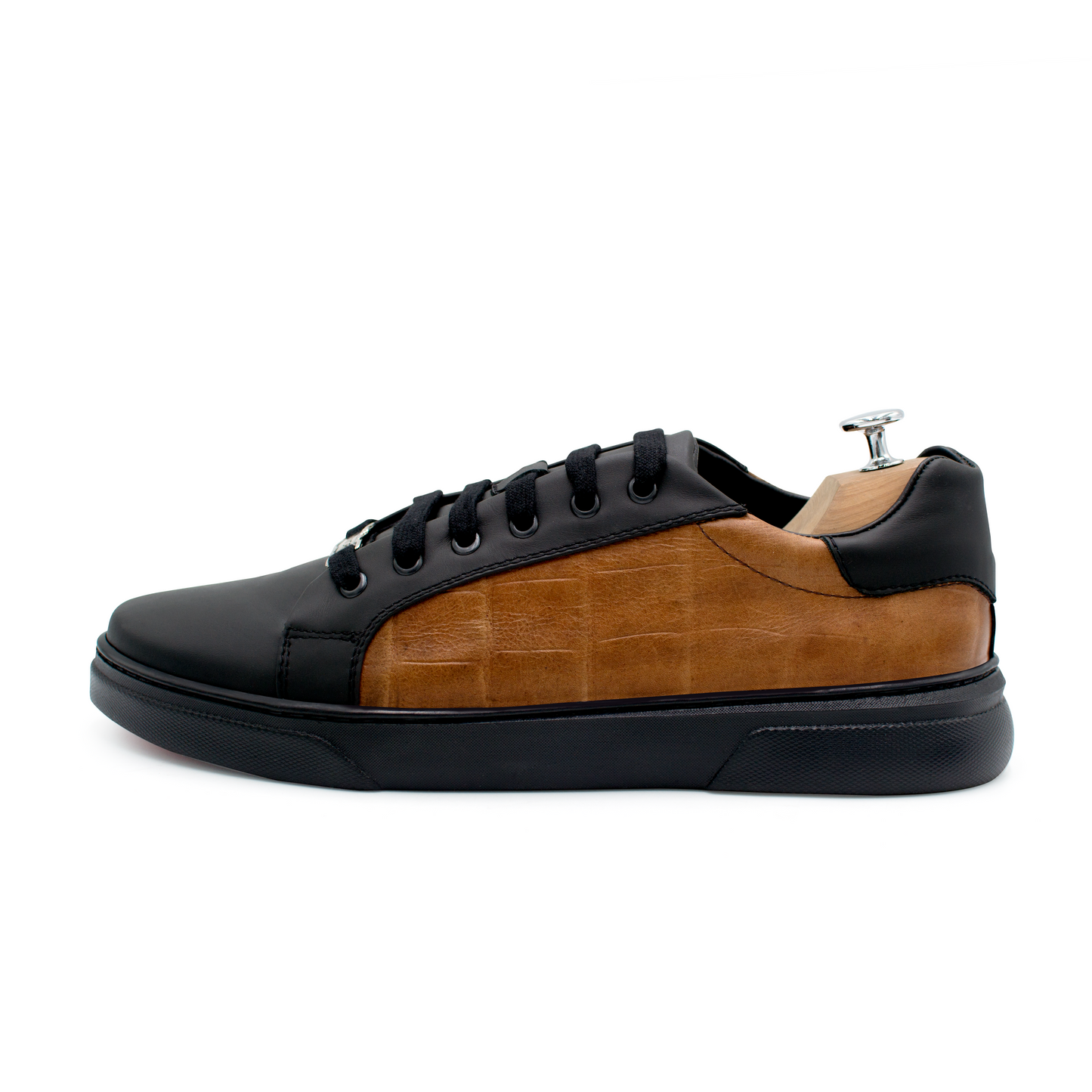 TENIS SNEAKERS EN PIEL RES NEGRA LISA CON PIEL GRABADA DE COCODRILO - KSO9012I