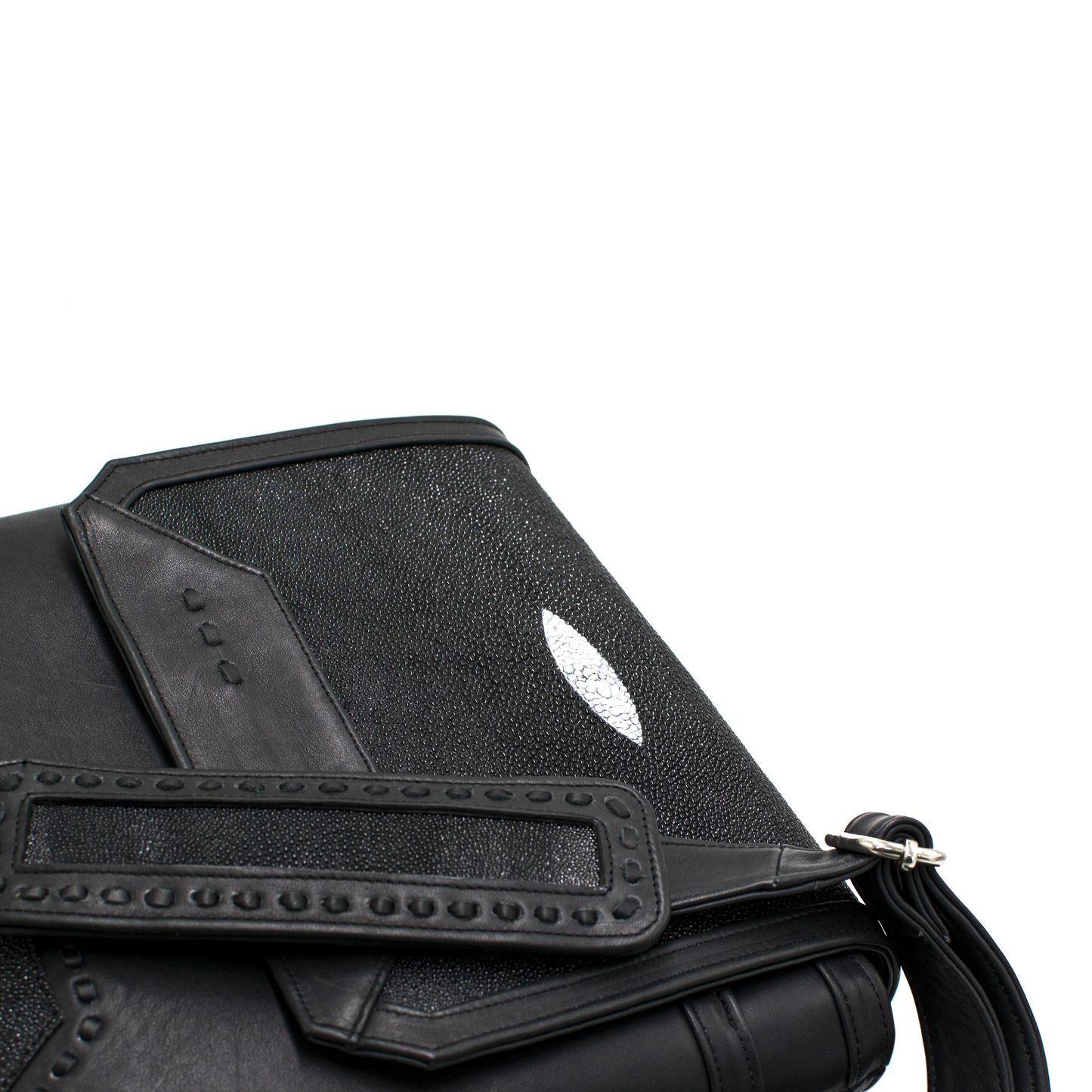 BANDOLERA DE MANTARRAYA MACHO - LK902K