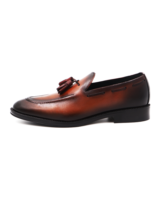 MOCASÍN CAFÉ EN PIEL DE BECERRO PARA HOMBRE