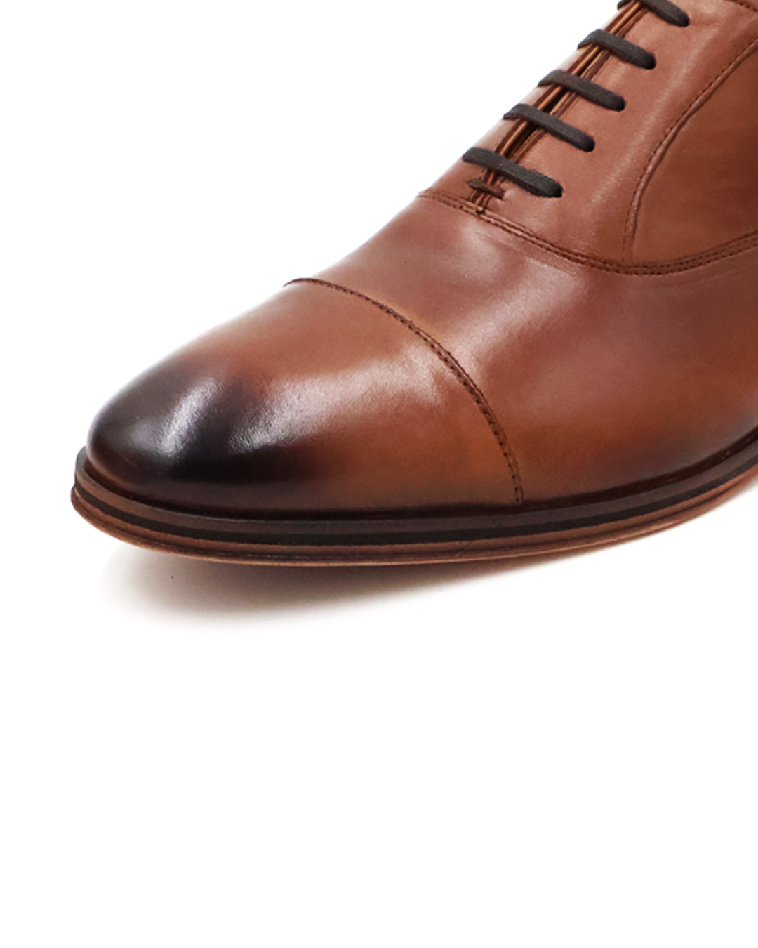 ZAPATO CASUAL DE VESTIR MARRÓN CAP TOE EN PIEL VACUNO (BECERRO)