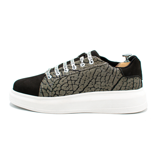 TENIS SNEAKER EN PIEL GENUINA EN CUELLO DE TORO CON NOBUCK NEGRO - JOE093J