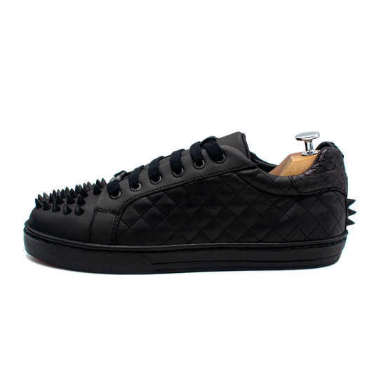 TENIS SNEAKER NEGRO CON PIEL GENUINA DE BECERRO ITALIANO CAPITONADO CON PITÓN - FKO091K