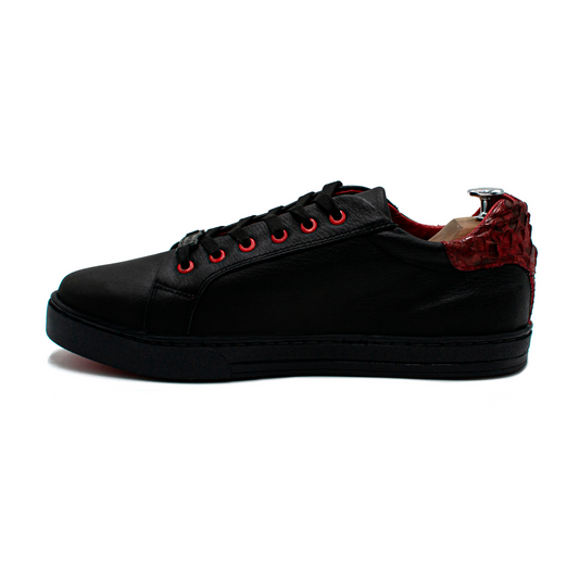 TENIS SNEAKERS EN PIEL DE BECERRO ITALIANO CON PITÓN ROJO - WOQ912K