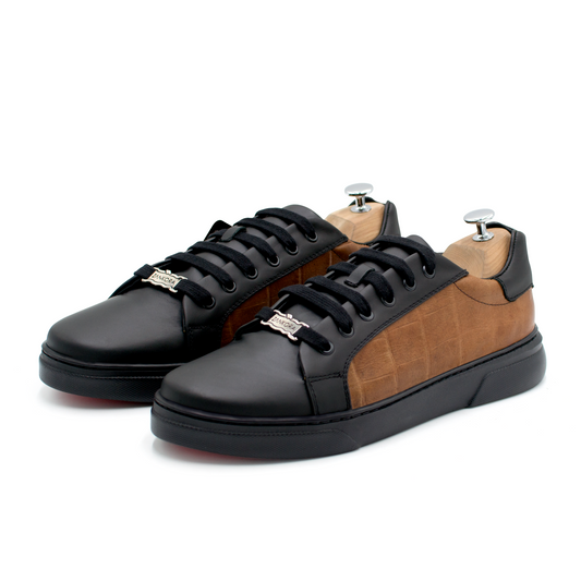 TENIS SNEAKERS EN PIEL RES NEGRA LISA CON PIEL GRABADA DE COCODRILO - KSO9012I