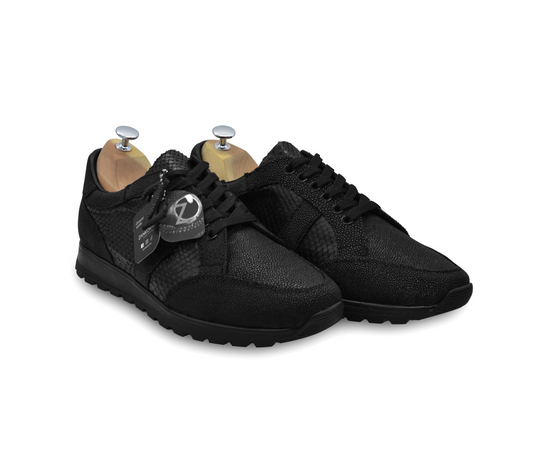 TENIS SNEAKERS NEGROS DE PITÓN CON MANTARRAYA - AGH789J