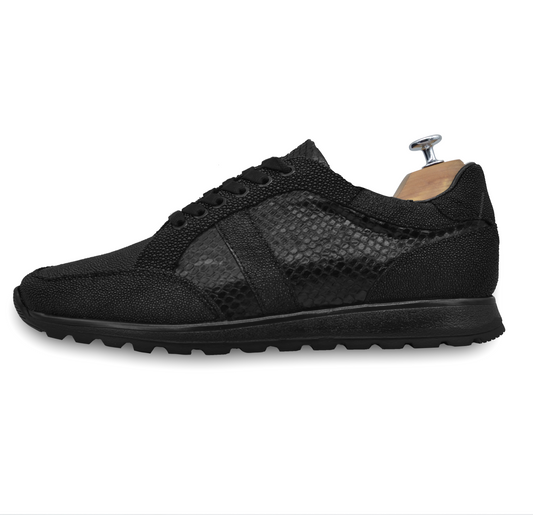 TENIS SNEAKERS NEGROS DE PITÓN CON MANTARRAYA - AGH789J